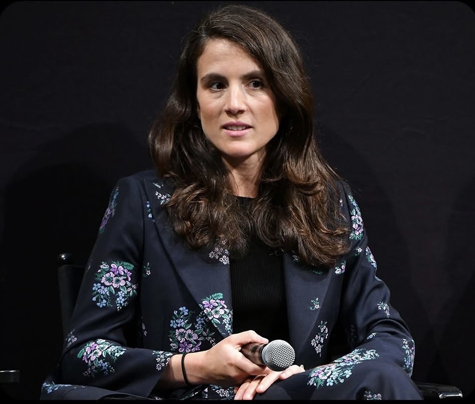 💔 Heavy hearts, we announce the sudden passing of a bright young voice from one of America’s most legendary families at just 35 🕊️