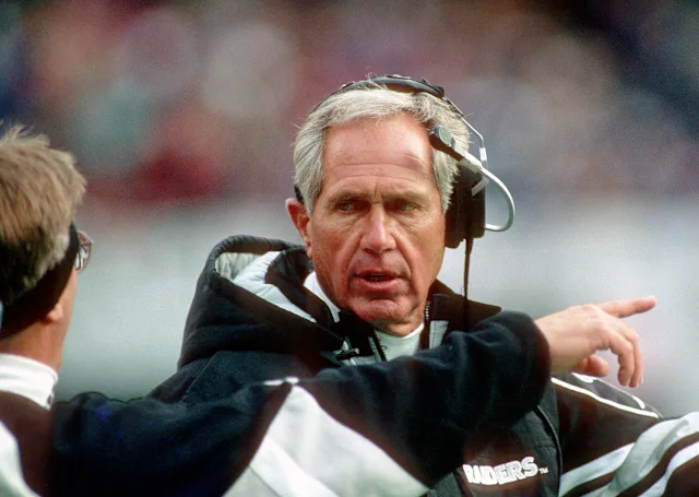 Legendary NFL Coach Dies at 89