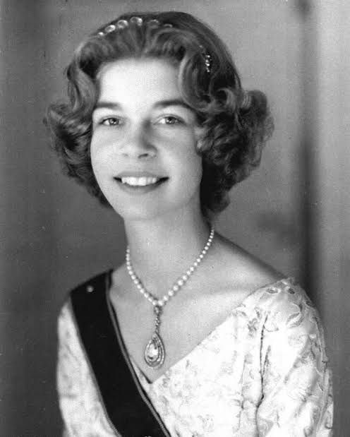 Tears and Mourning for a Princess — Royal Palaces in Grief