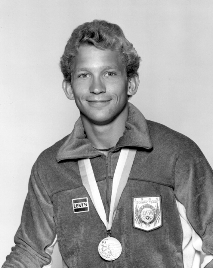 โWith heavy hearts, we learned of the passing of a sports legend.โ