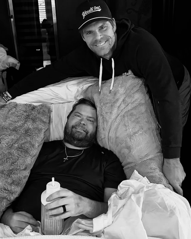 Heartbreaking News: FOX Sports Star and NFL Icon Receives Devastating News of His Brother’s Death — Emotional Details Emerge