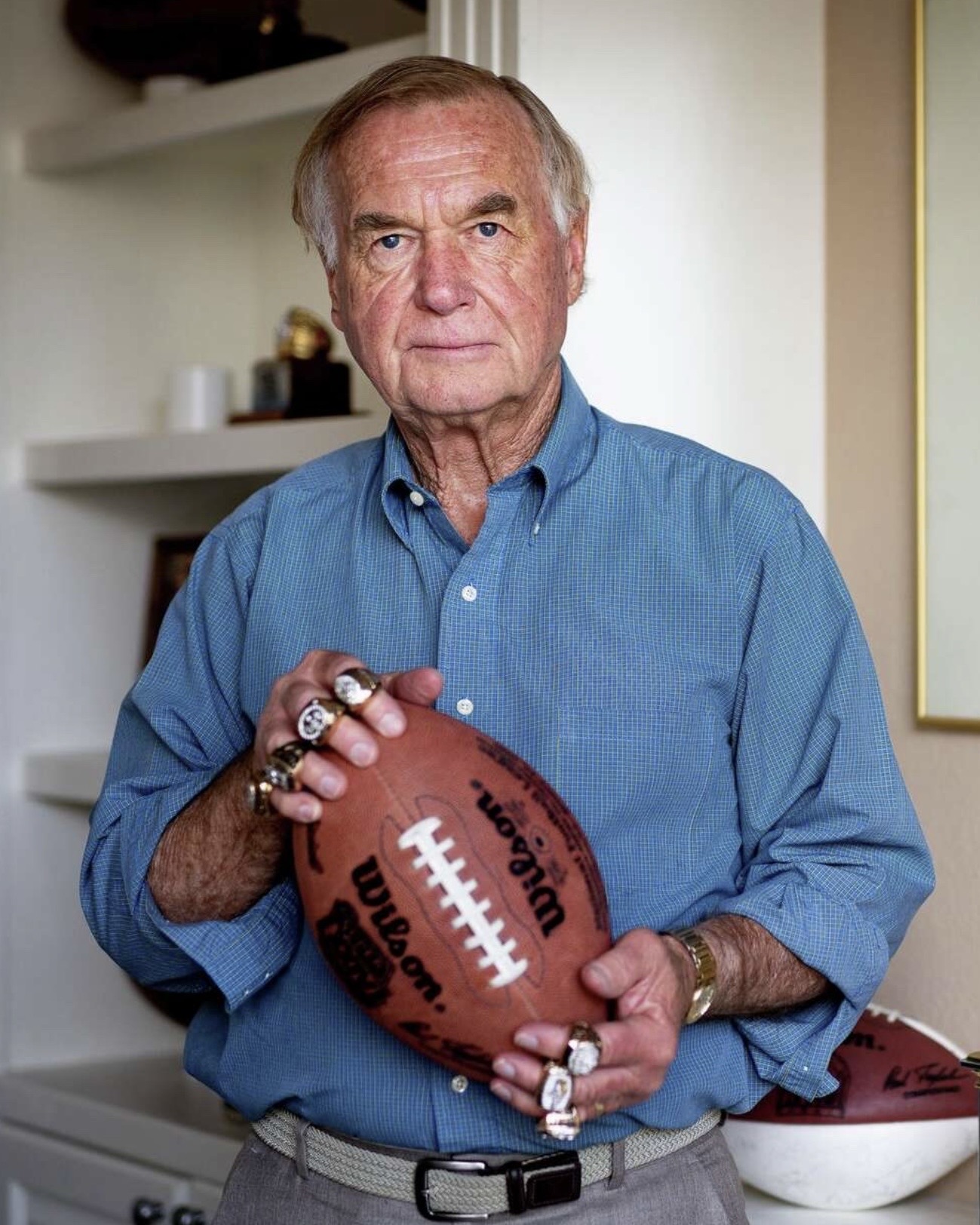 NFL Loses a True Legend — The Heart and Mind Behind 7 Super Bowls Has Passed