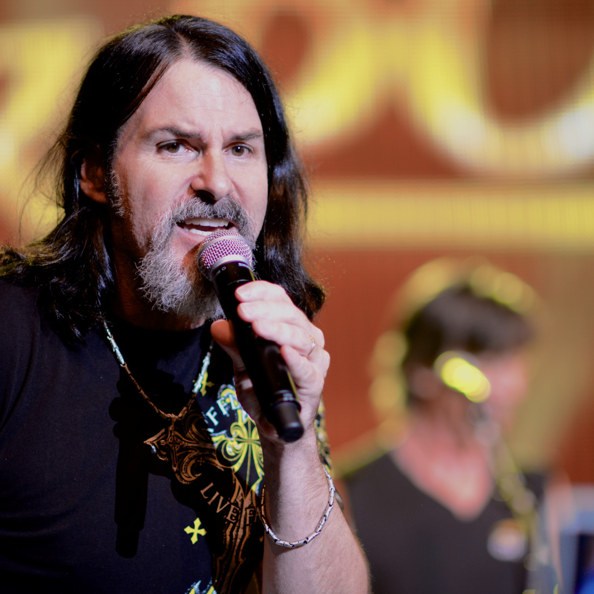 With Heavy Hearts… A Rock Voice Loved by Millions Has Passed Away at 60