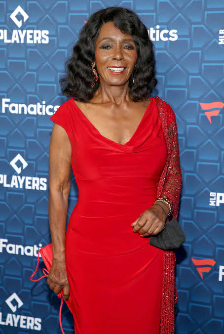 BREAKING: A Groundbreaking Star of Classic American Television Has Passed Away at 83