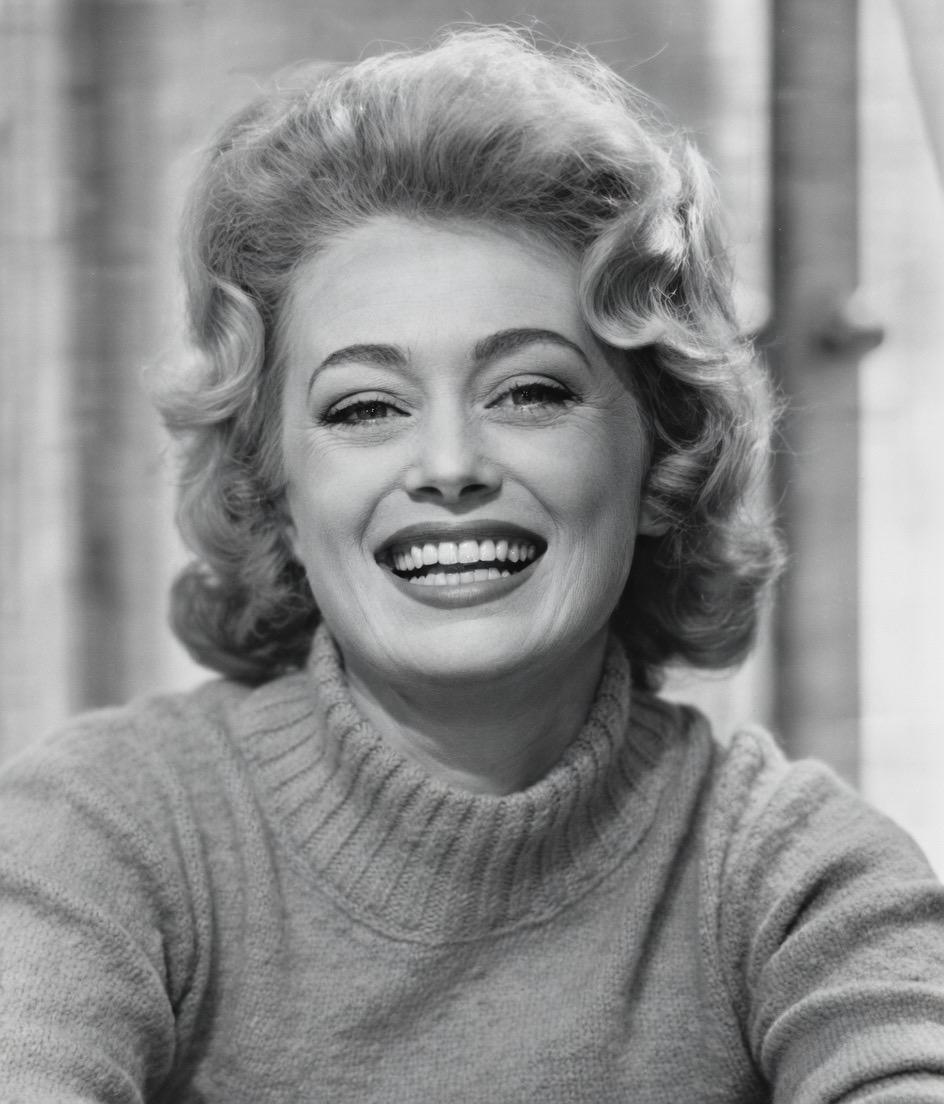 The Golden Girl With a Secret Past… Do You Recognize This Legendary Actress?