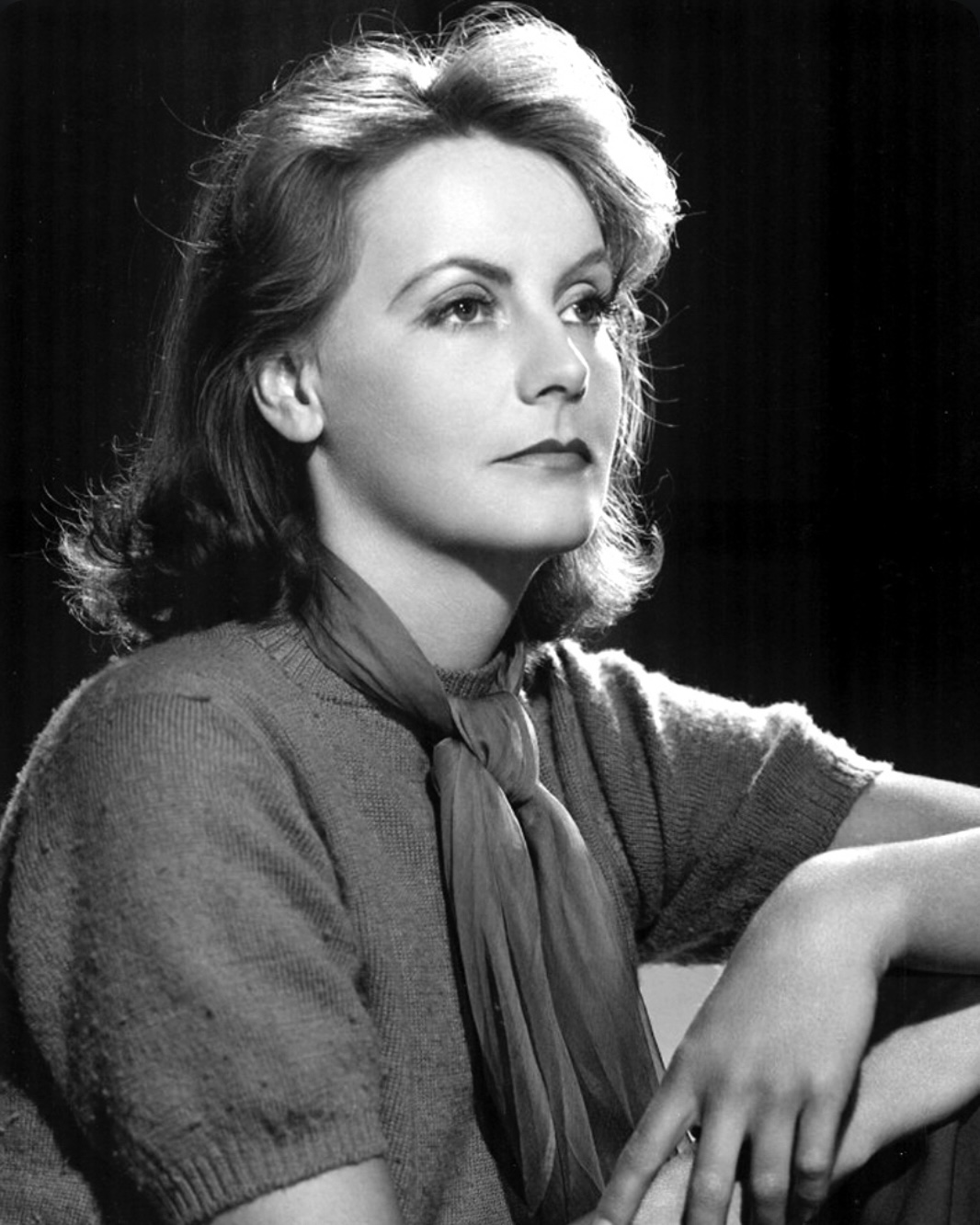 Remembering a Timeless Icon: The Enigmatic Star Who Redefined Hollywood Elegance