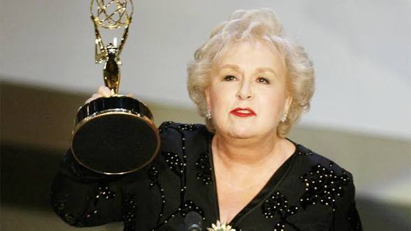 Remembering a Sitcom Icon Who Redefined TV Mothers and Won Millions of Hearts