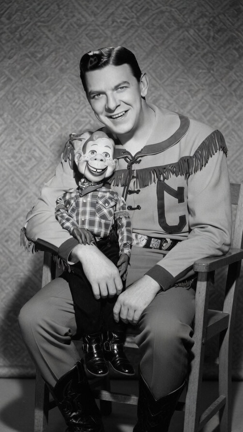 The Untold Secret Behind a Smiling TV Icon That Shaped a Generation 👀