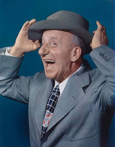 The Hidden Secret Behind This Unforgettable Voice — A Legend Millions Recognize, But Few Truly Knew