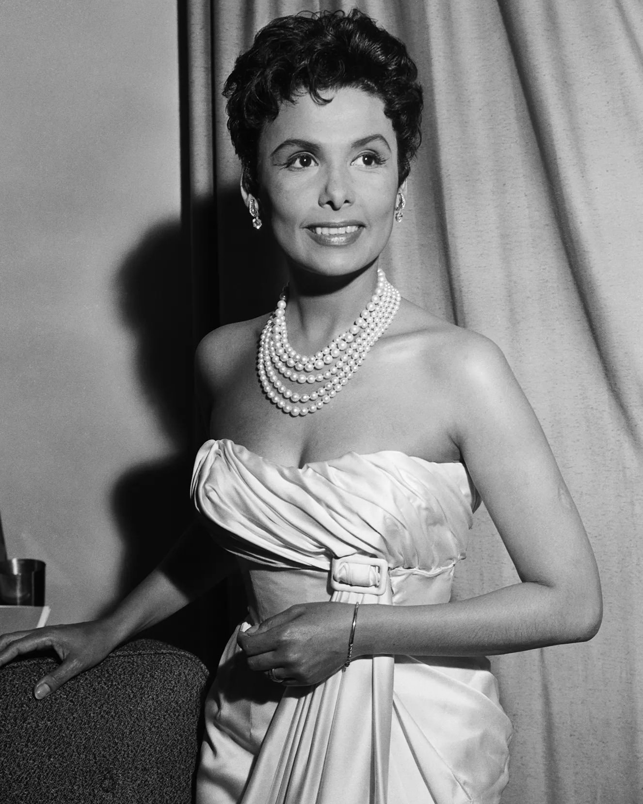 Hollywood Lost a Timeless Icon… Her Voice and Legacy Will Never Be Forgotten