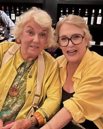 Do You Remember Them? This New Photo Has Fans Emotional!: Fans Canโt Believe They Are Together Again!