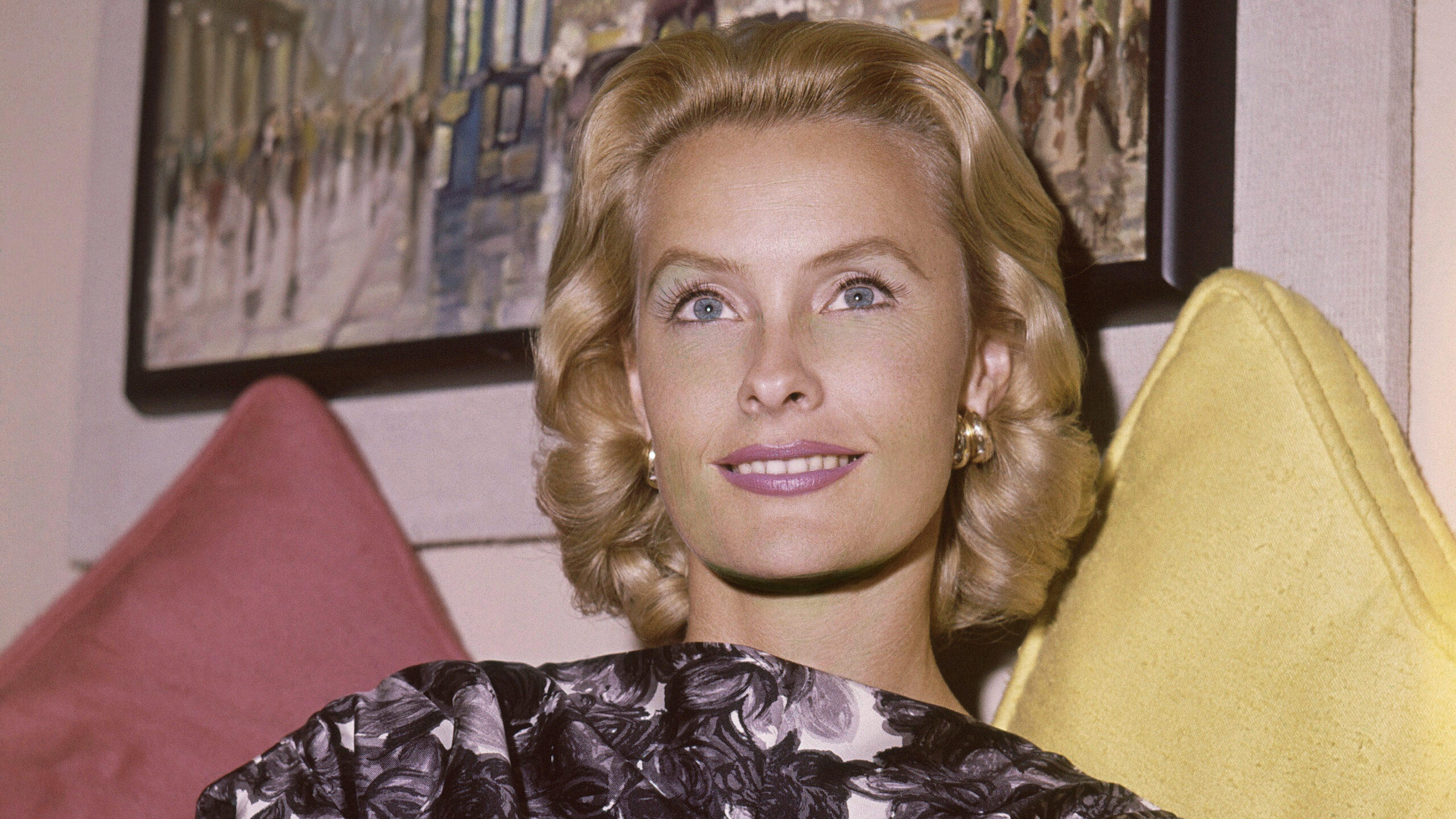 She Was Born Into One of Americaโs Richest Familiesโฆ But Chose the Spotlight Instead