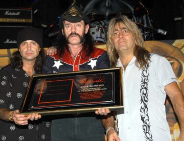 Rock Music Fans Heartbroken After Sudden Loss of Legendary Guitar Icon
