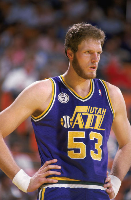 The Gentle Giant Who Dominated the NBAโฆ And Left the World Far Too Soon