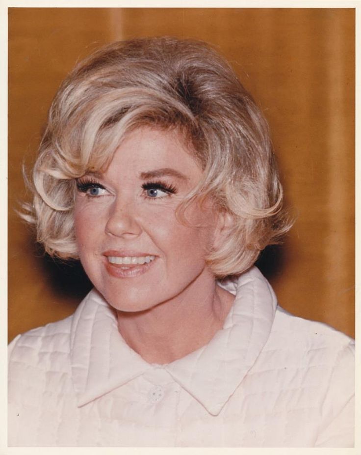 “The Secret Life Behind Hollywood’s Sweetest Star”