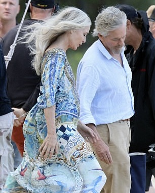 Hollywood Fans Couldn’t Believe Who Paparazzi Just Spotted Together in 2026
