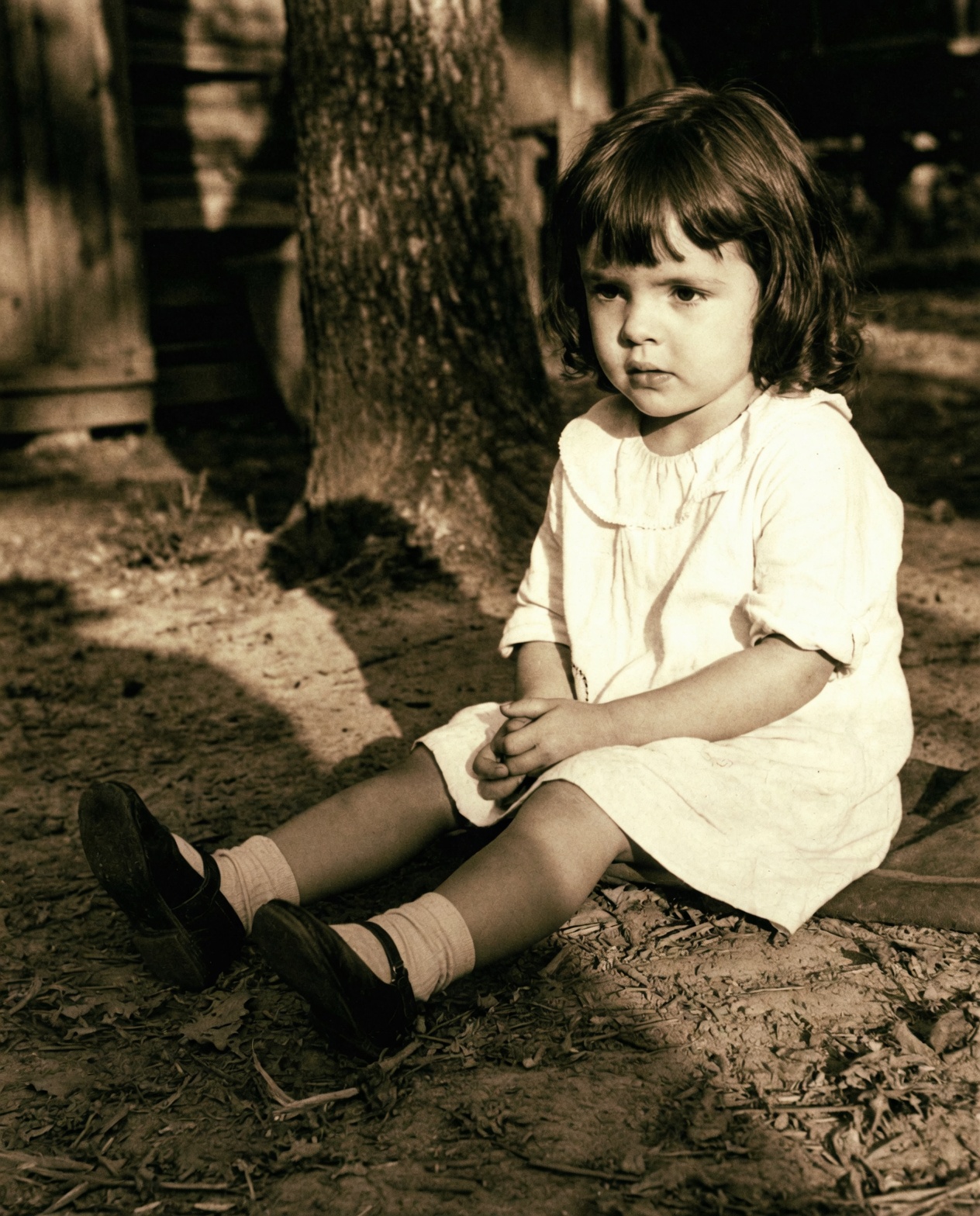 The Hidden Childhood Struggles Behind a Hollywood Legend Most People Never Knew