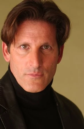 Hearts Are Breaking as Hollywood Says Goodbye to a Familiar Face Too Soon