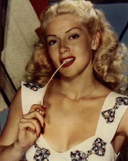 WHO WAS THE MYSTERY BLONDE WHO RULED HOLLYWOODโS GOLDEN AGE?