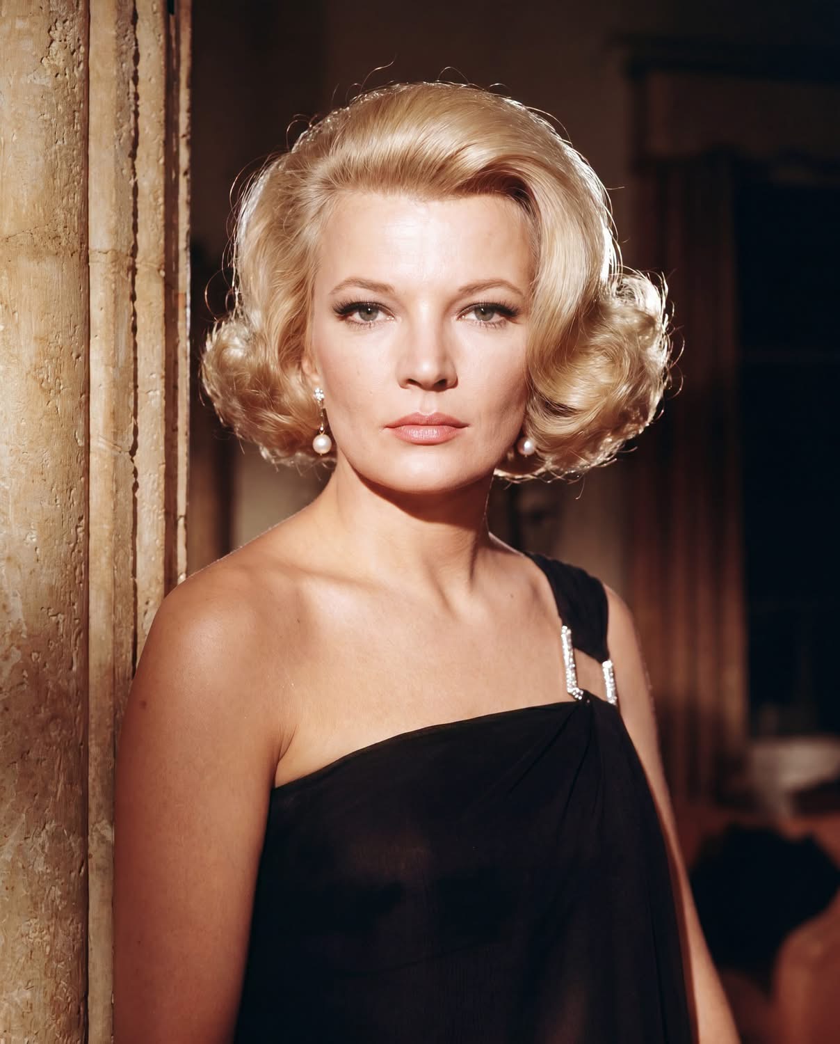 Born on This Day: The Fearless Actress Who Changed American Cinema Forever