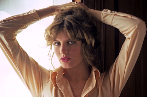 From Runway Queen to Hollywood Icon – Can You Guess This 90s Screen Star