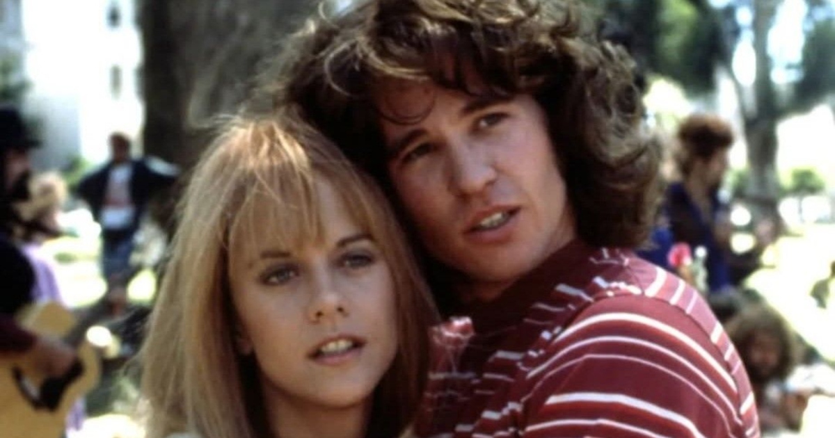 Young Co-Stars Look Totally Unrecognizable in Rare 90s Photo!: Who Are They?