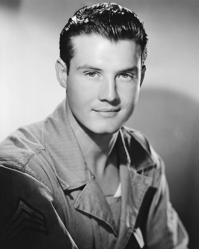 The Mystery That Still Haunts Hollywood: Remembering TVโs First Superman on the Anniversary of His Death
